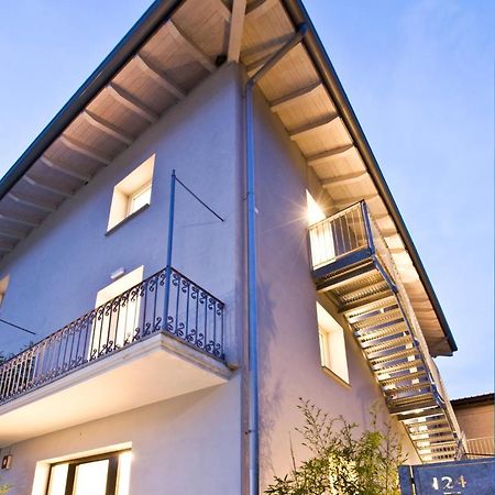 Manzoni 124 Bed&Relax Bed and Breakfast Esine Εξωτερικό φωτογραφία